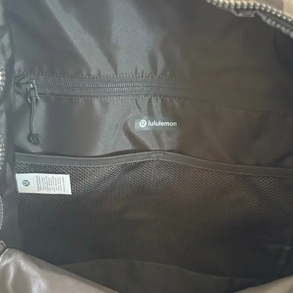 Lululemon New Crew Backpack – NWT - Picture 7 of 12